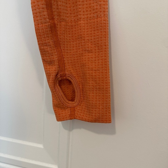 Gymshark Long Sleeve Crop Top - Picture 3 of 4